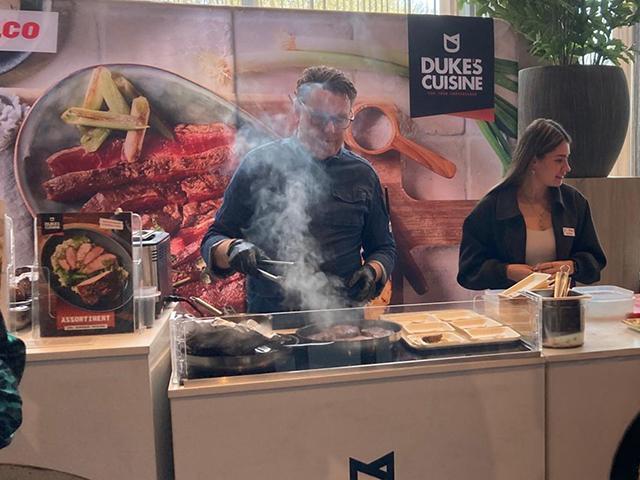 Food & Beverage Market Van der Valk